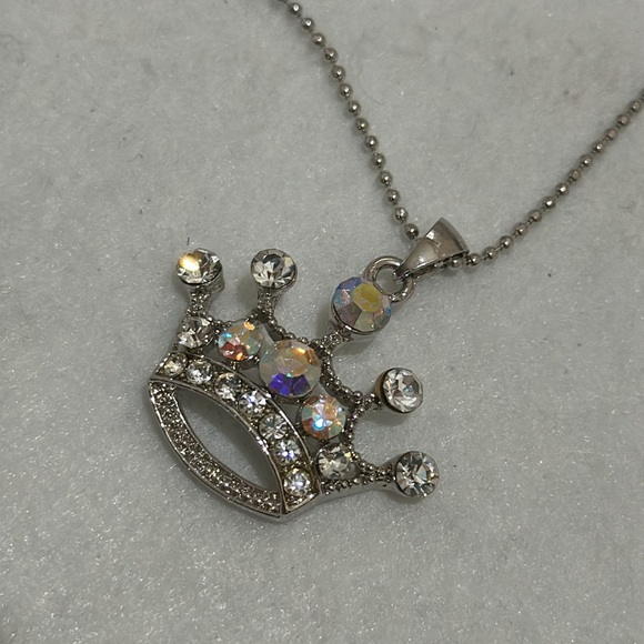 Princess crown silver rhinestone necklace - Picture 4 of 5